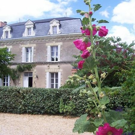 Bed and Breakfast La Jariette Airvault Exterior foto
