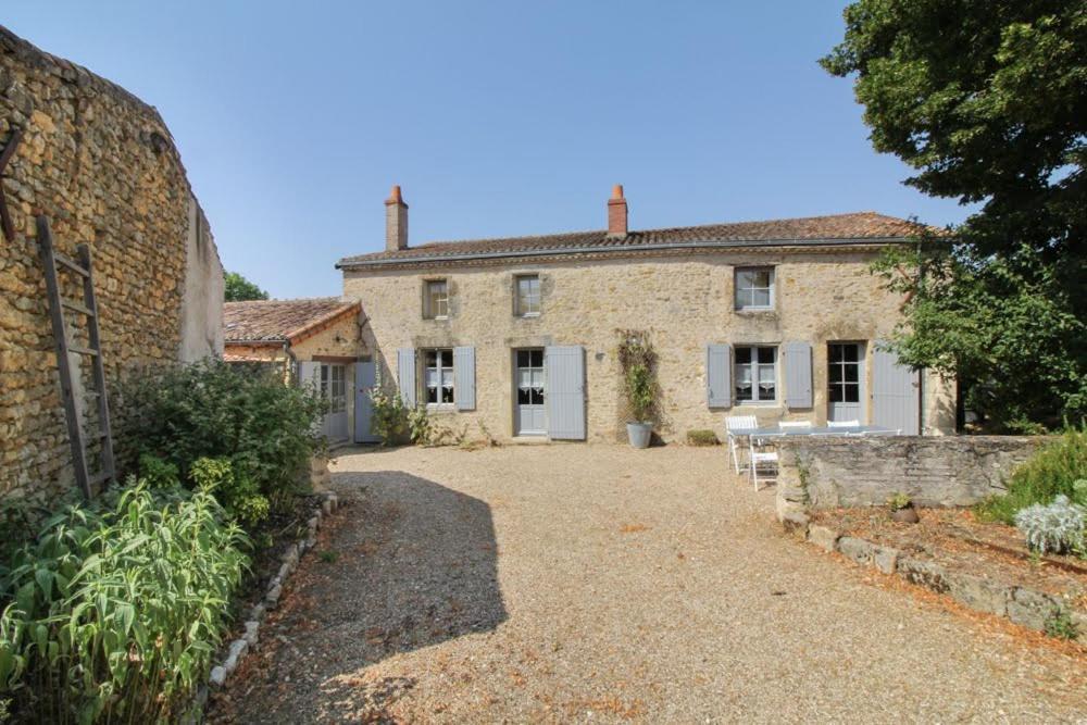 Bed and Breakfast La Jariette Airvault Exterior foto